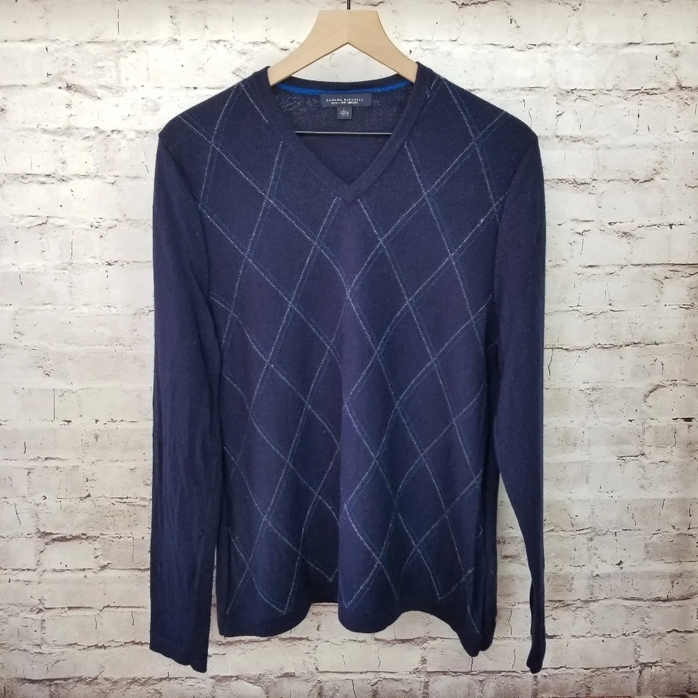 Banana Republic Navy Blue Fine Merino Wool Diamond Pattern V-Neck Sweater Large